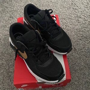 Women’s Nike Air Max SC, size 8